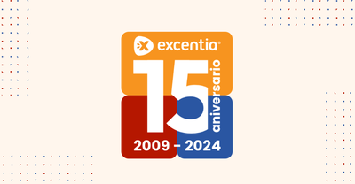 Logo conmemorativo del 15 aniversario de excentia
