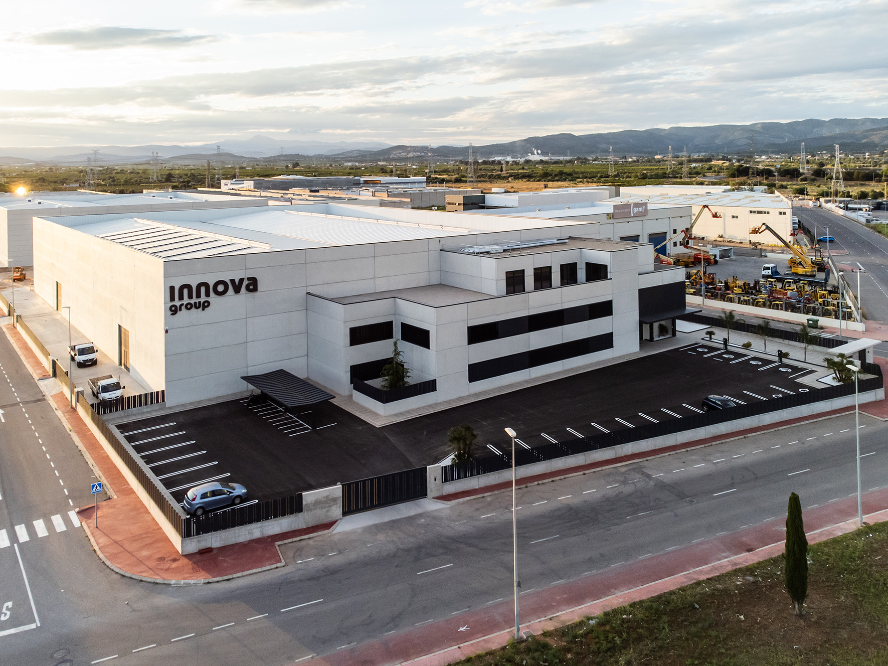 INNOVA MAQUINARIA INDUSTRIAL, S.L.