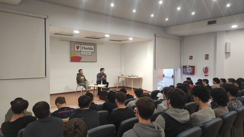 El programa “Profesionales al aula” ofrece al alumnado una visión cercana de su futuro laboral